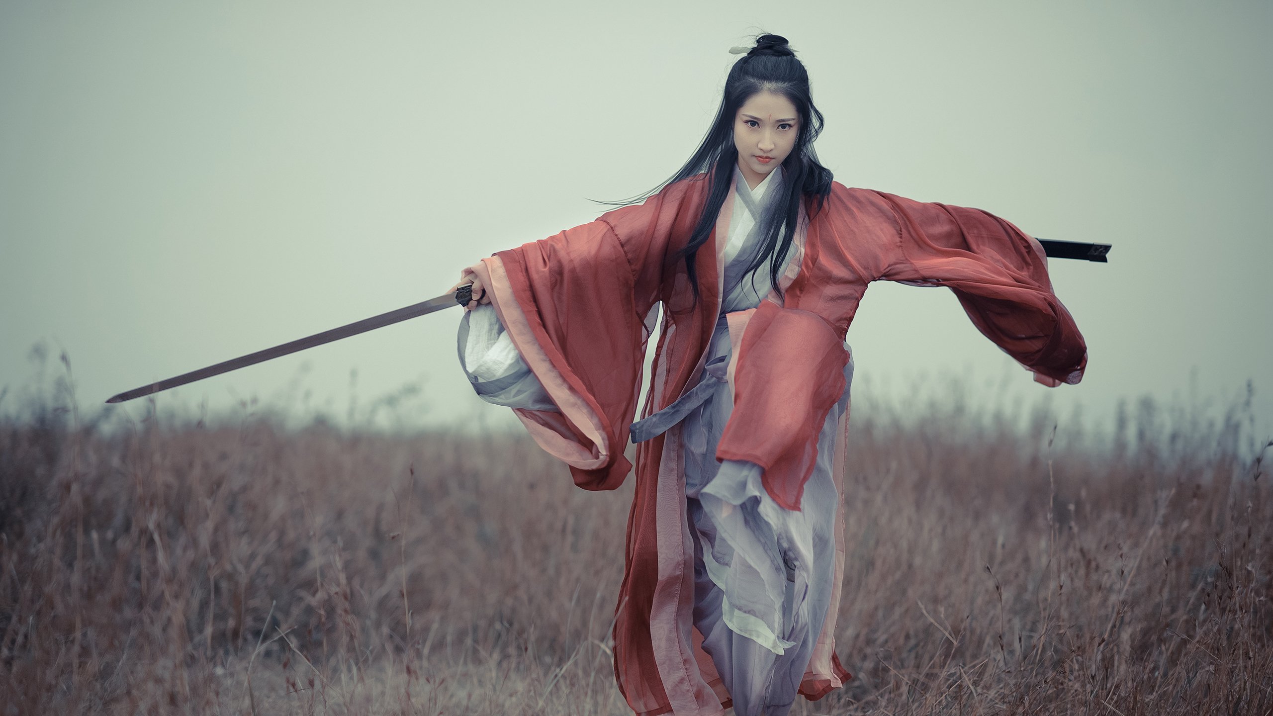 “战术调整逆转局势：教练用脑术让比赛走向新时代”，战术头脑