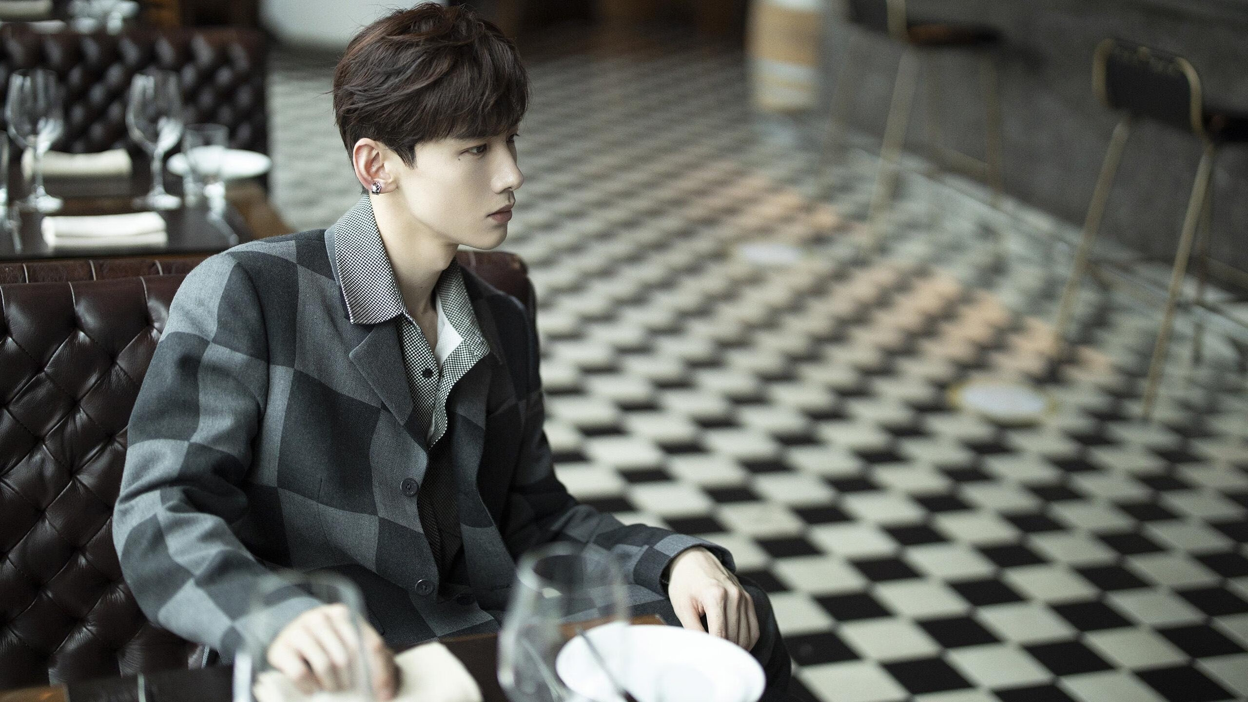 秋季高原徒步穿越,挑战自然极限,秋天徒步线路