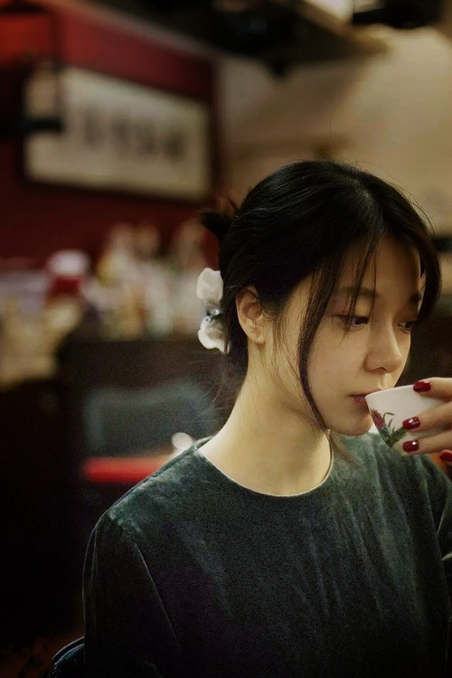 JiuyouAPP下载-比赛上半场结束时对手领先一步，球队力求反击，球赛上半场和下半场是什么意思